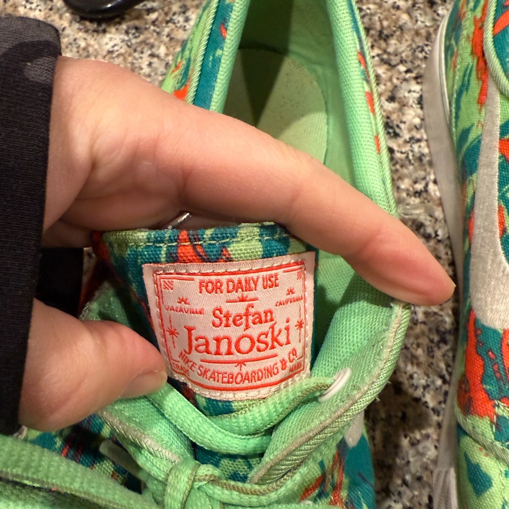 Nike Kids Sneakers - Green and Red